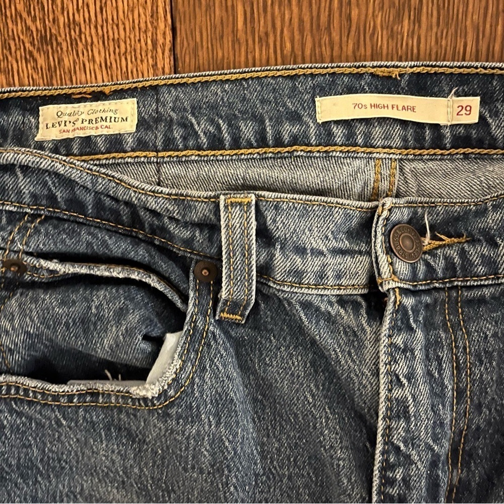 LEVI’S ~ 70s High Flare Women’s Blue Medium Wash Jeans Size 29 - Picture 10 of 13